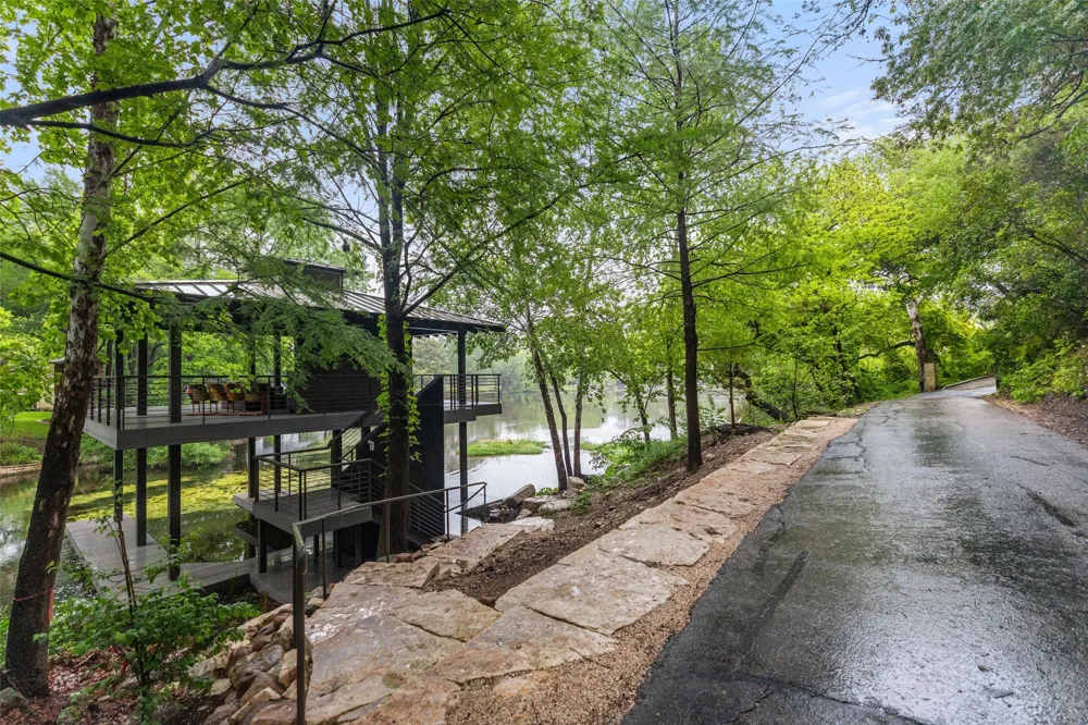 4625 Rockcliff Road Austin, TX 78746