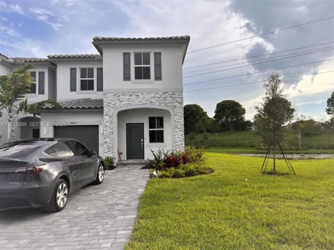 4616 NW 120th Way