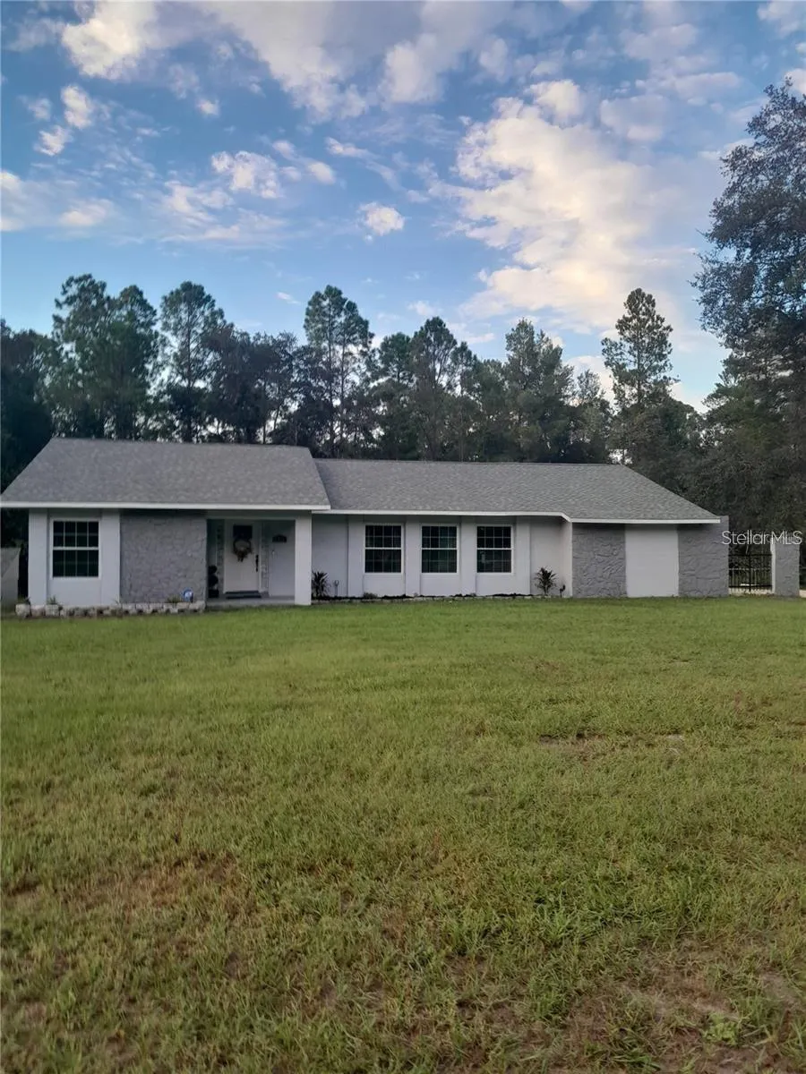 17873 E HIGHWAY 40 Silver Springs, FL 34488
