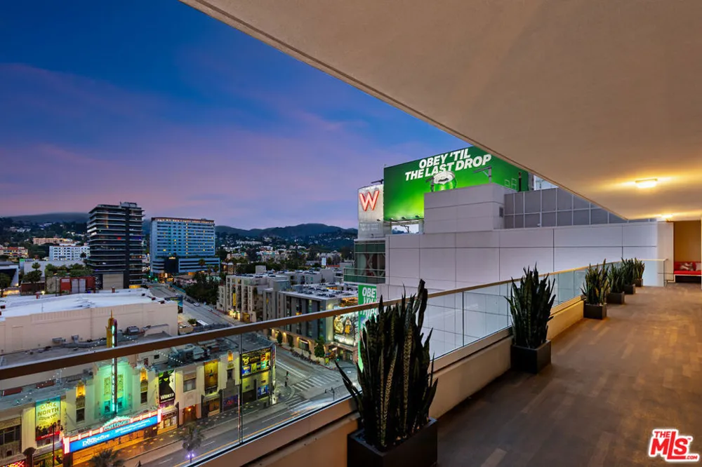 6250 Hollywood Boulevard #14D Los Angeles, CA 90028