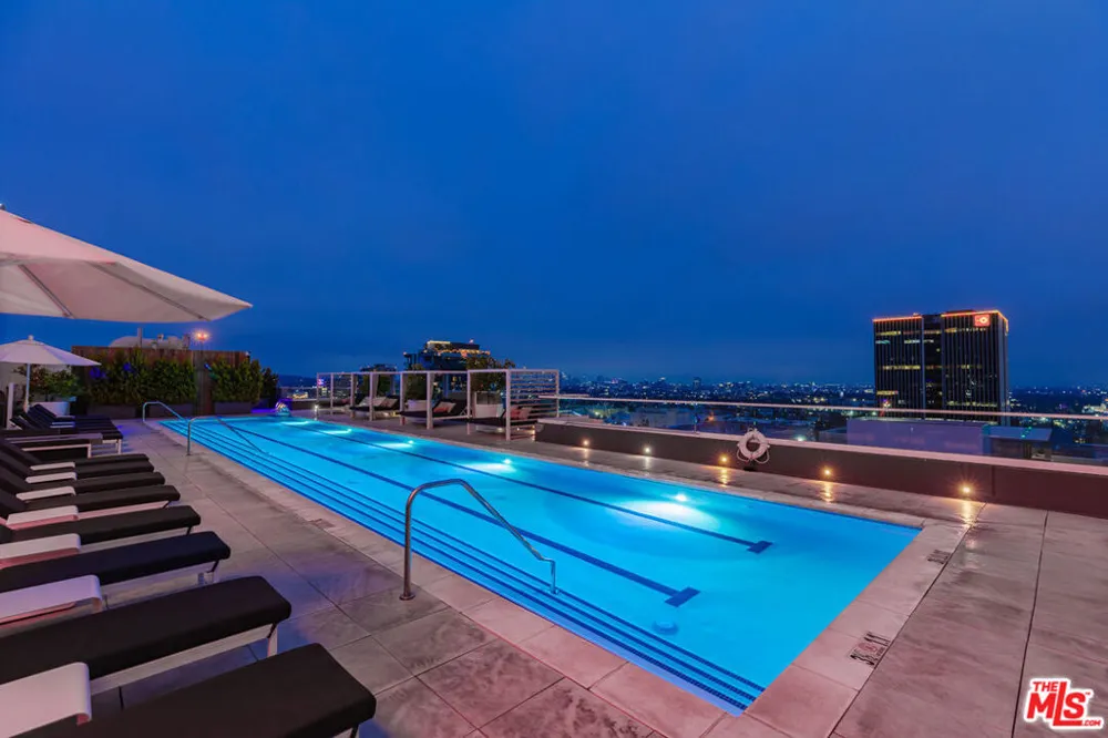 6250 Hollywood Boulevard #14D Los Angeles, CA 90028