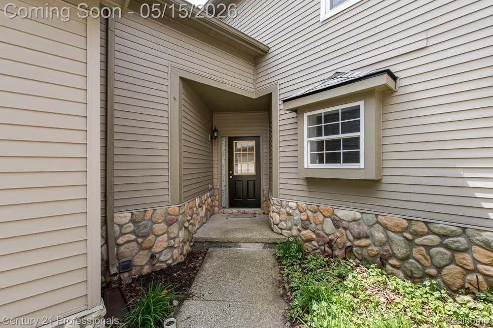 4509 Alexander Pines Drive Independence Charter Township, MI 48346