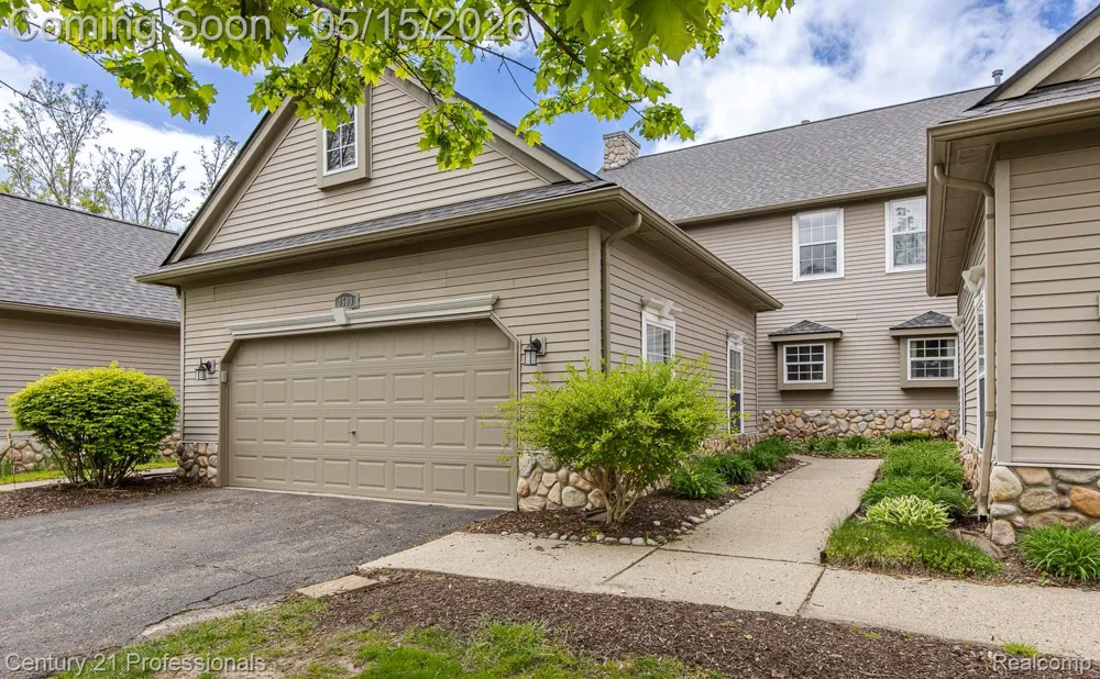4509 Alexander Pines Drive Independence Charter Township, MI 48346