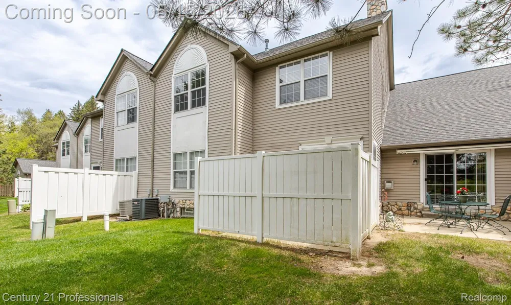 4509 Alexander Pines Drive Independence Charter Township, MI 48346