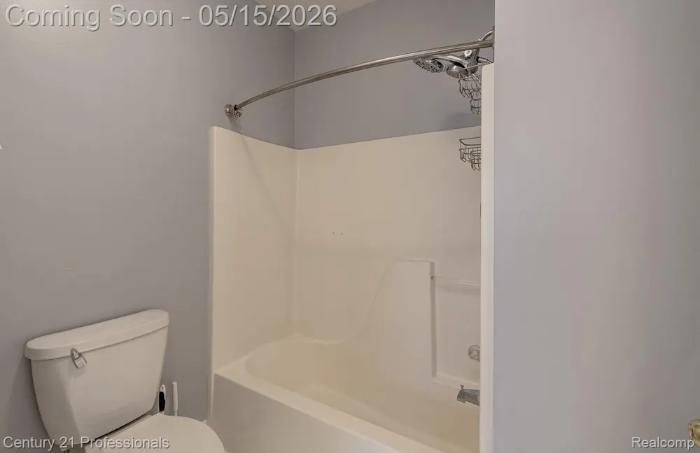 4509 Alexander Pines Drive Independence Charter Township, MI 48346