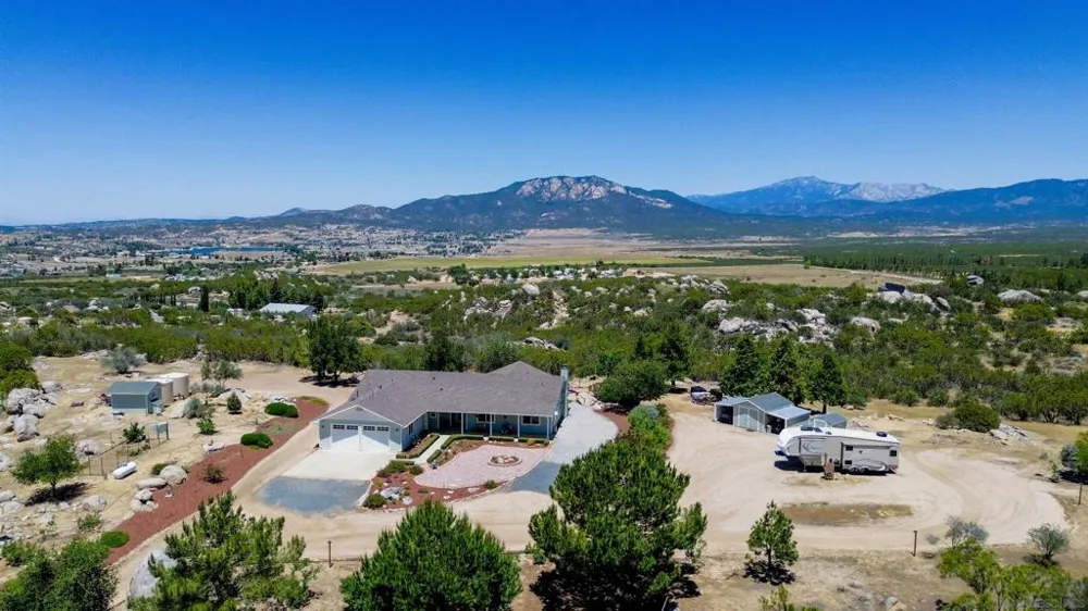 43700 Sunshine Circle Aguanga, CA 92536