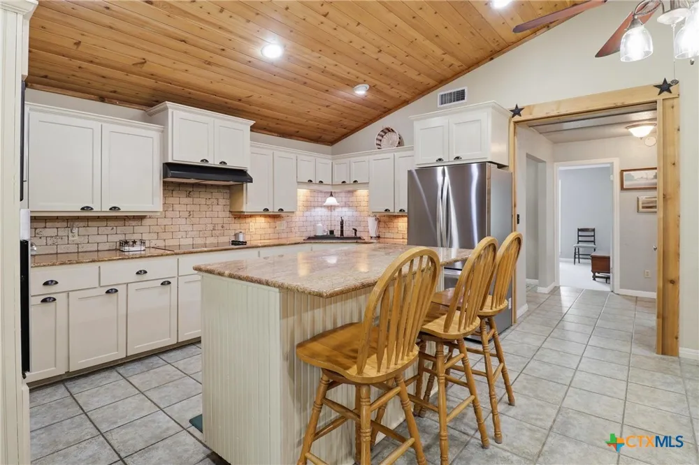 115 Sunset Circle Burnet, TX 78611