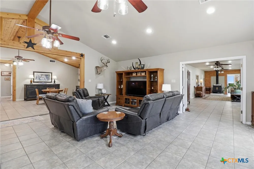 115 Sunset Circle Burnet, TX 78611