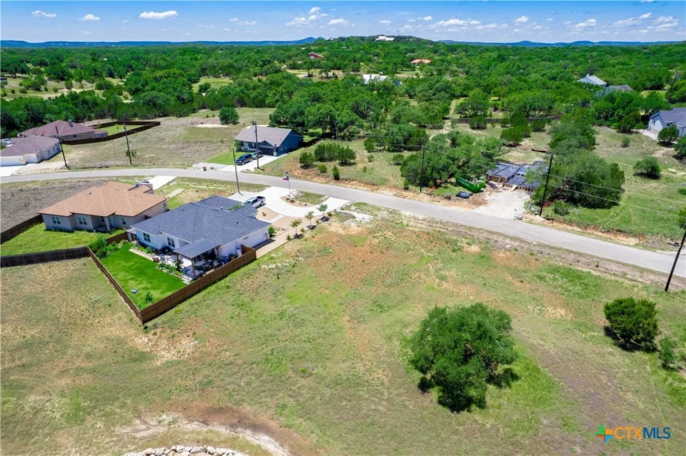 113 Peter Kleid Loop Blanco, TX 78606