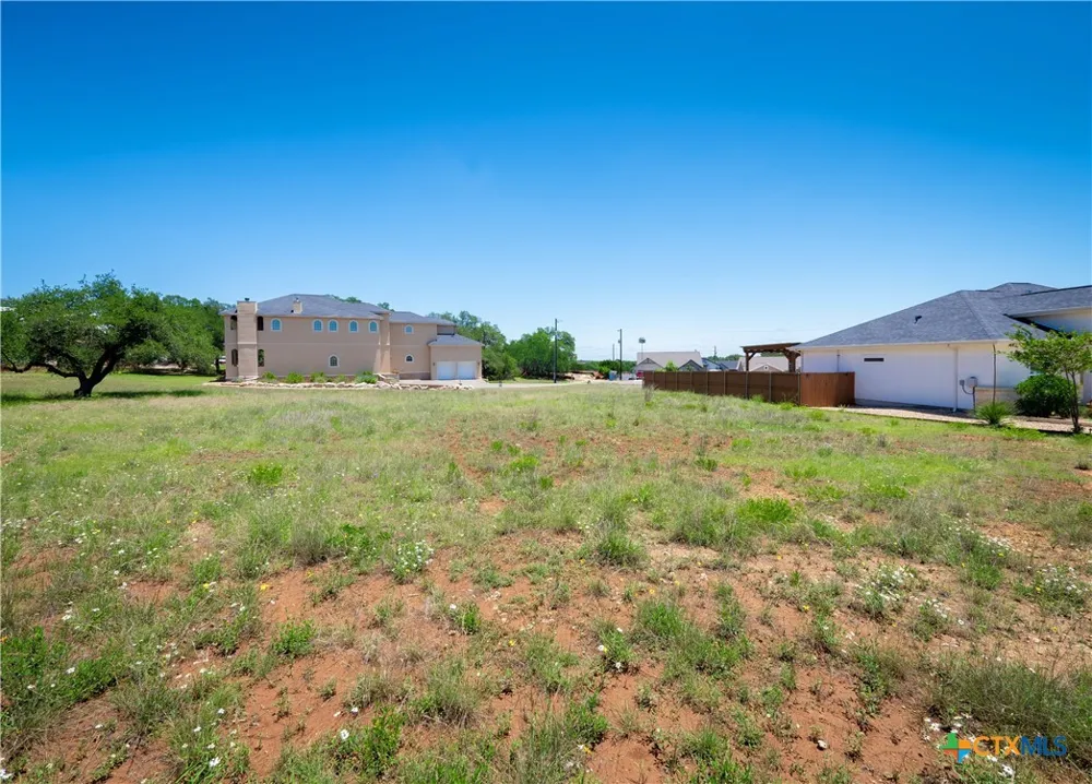 113 Peter Kleid Loop Blanco, TX 78606