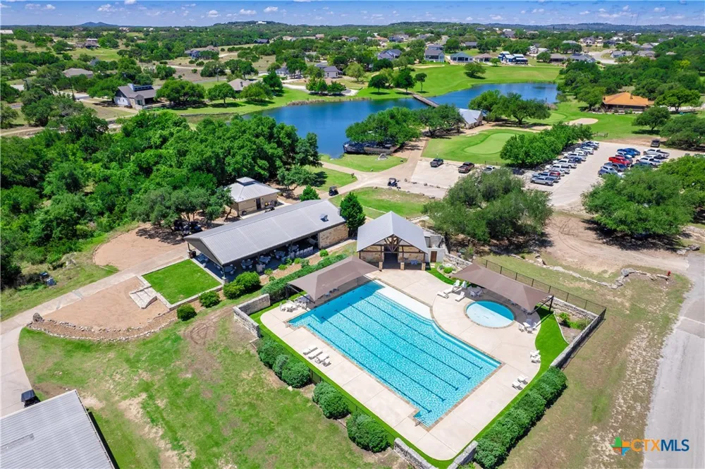113 Peter Kleid Loop Blanco, TX 78606