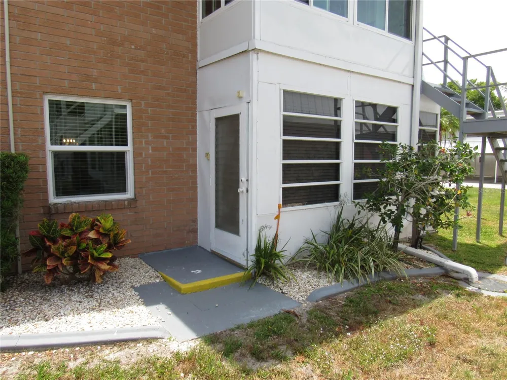 22333 EDGEWATER DRIVE #D-5 Punta Gorda, FL 33980