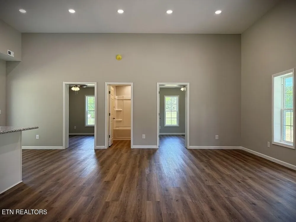 246 Ralph Spivey Lane Gainesboro, TN 38562