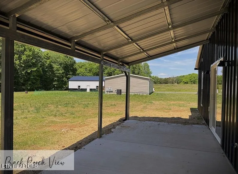246 Ralph Spivey Lane Gainesboro, TN 38562