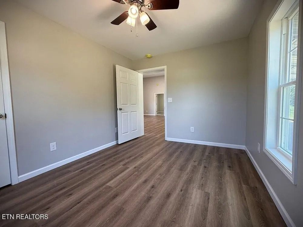 246 Ralph Spivey Lane Gainesboro, TN 38562