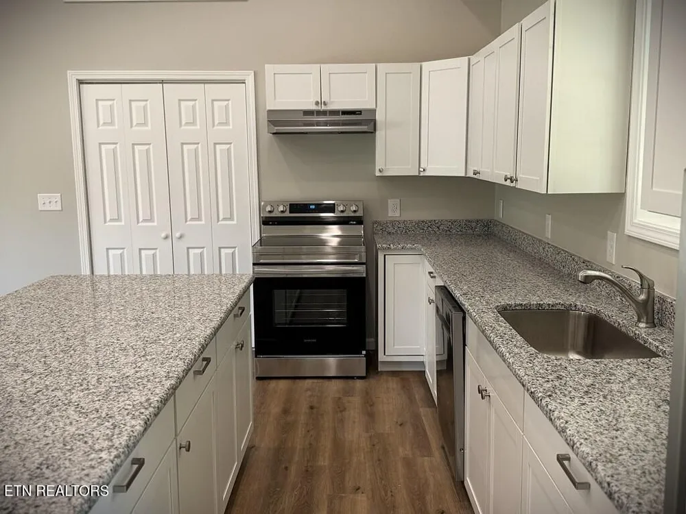 246 Ralph Spivey Lane Gainesboro, TN 38562