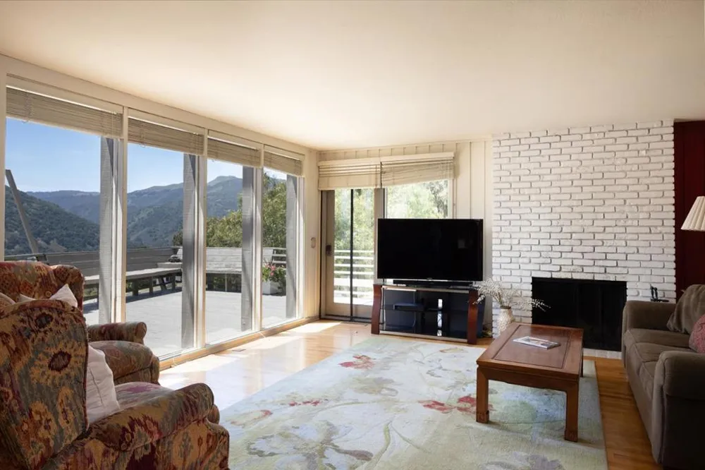 134 Laurel Drive Carmel Valley, CA 93924