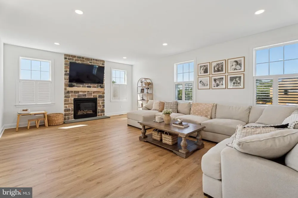 1603 CHESTNUT RIDGE ROAD Upper Black Eddy, PA 18972