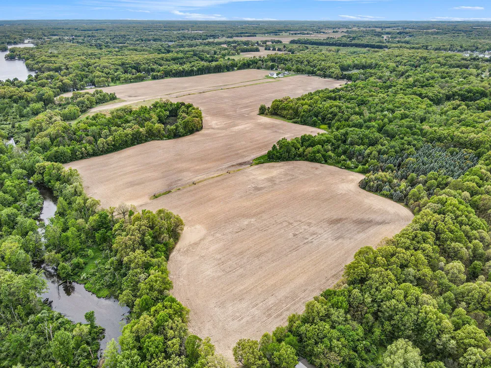 665 County Road 665 Paw Paw, MI 49079