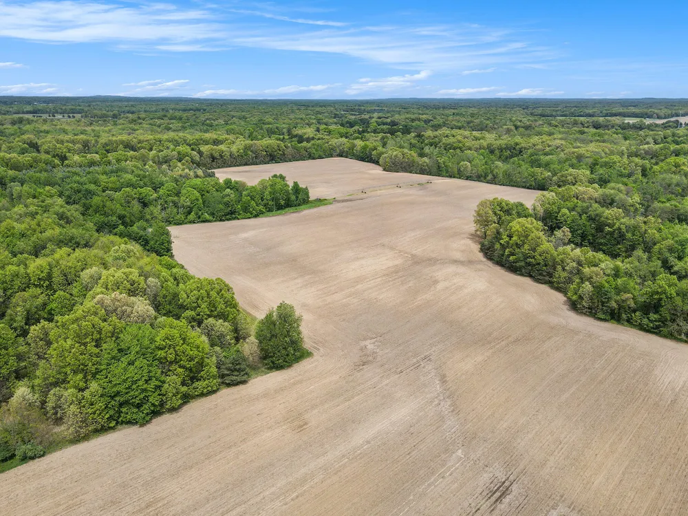 665 County Road 665 Paw Paw, MI 49079