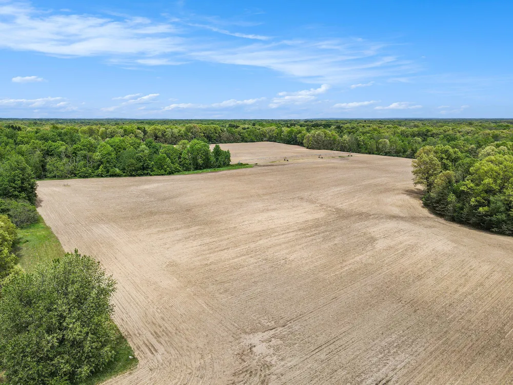 665 County Road 665 Paw Paw, MI 49079