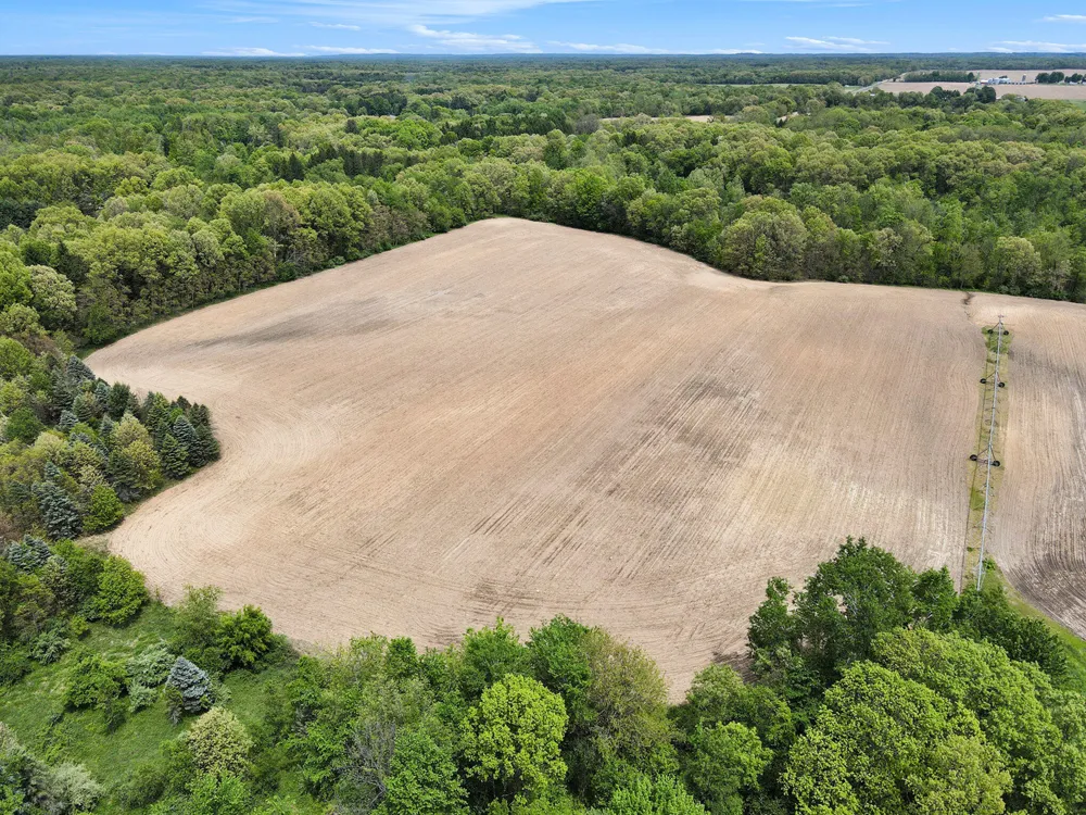 665 County Road 665 Paw Paw, MI 49079
