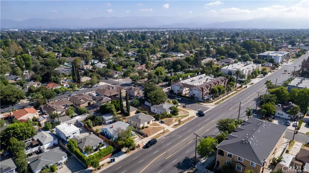 14005 Victory Boulevard Van Nuys, CA 91401