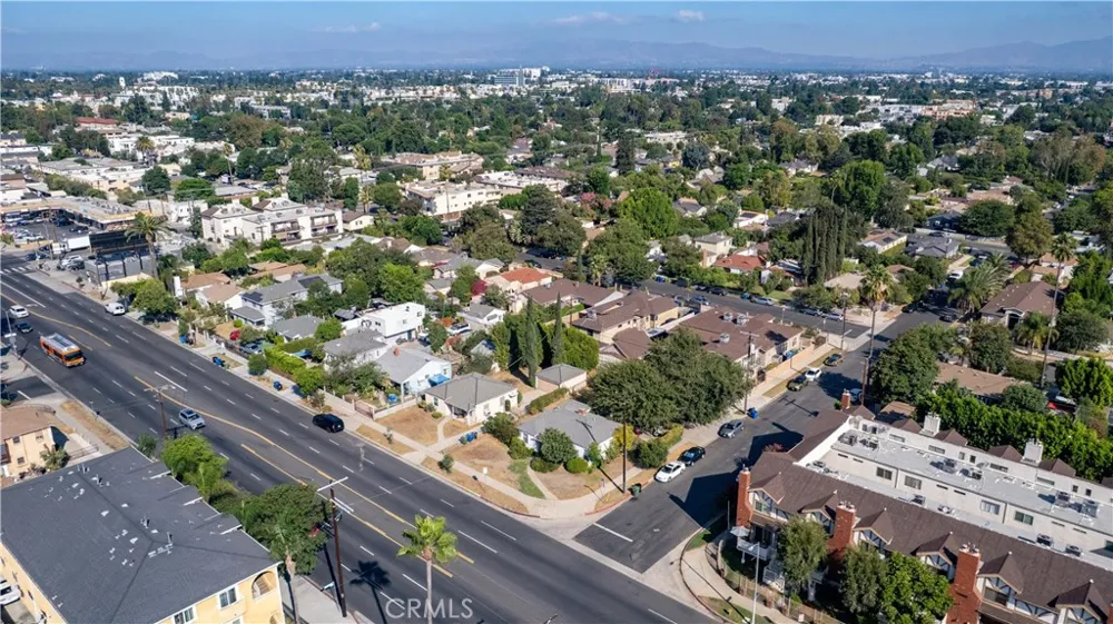 14005 Victory Boulevard Van Nuys, CA 91401