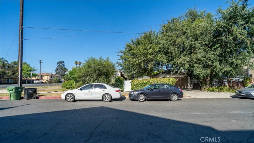 14005 Victory Boulevard Van Nuys, CA 91401