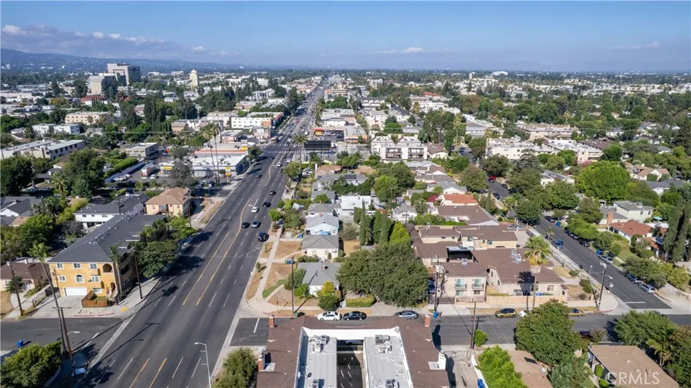 14005 Victory Boulevard Van Nuys, CA 91401