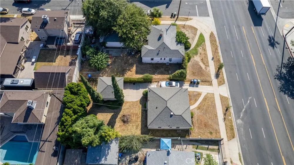 14005 Victory Boulevard Van Nuys, CA 91401