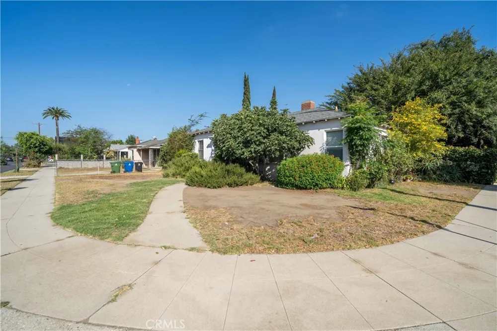 14005 Victory Boulevard Van Nuys, CA 91401