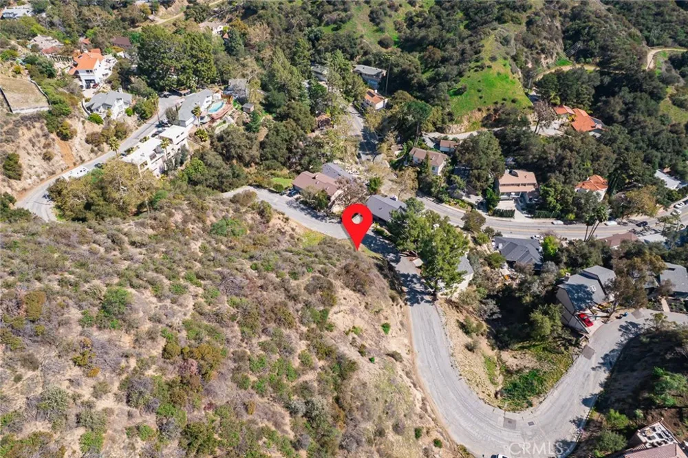 2745 Kennington Drive Glendale, CA 91206