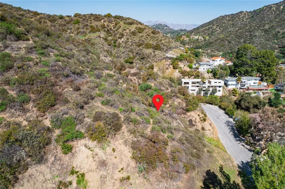 2745 Kennington Drive Glendale, CA 91206