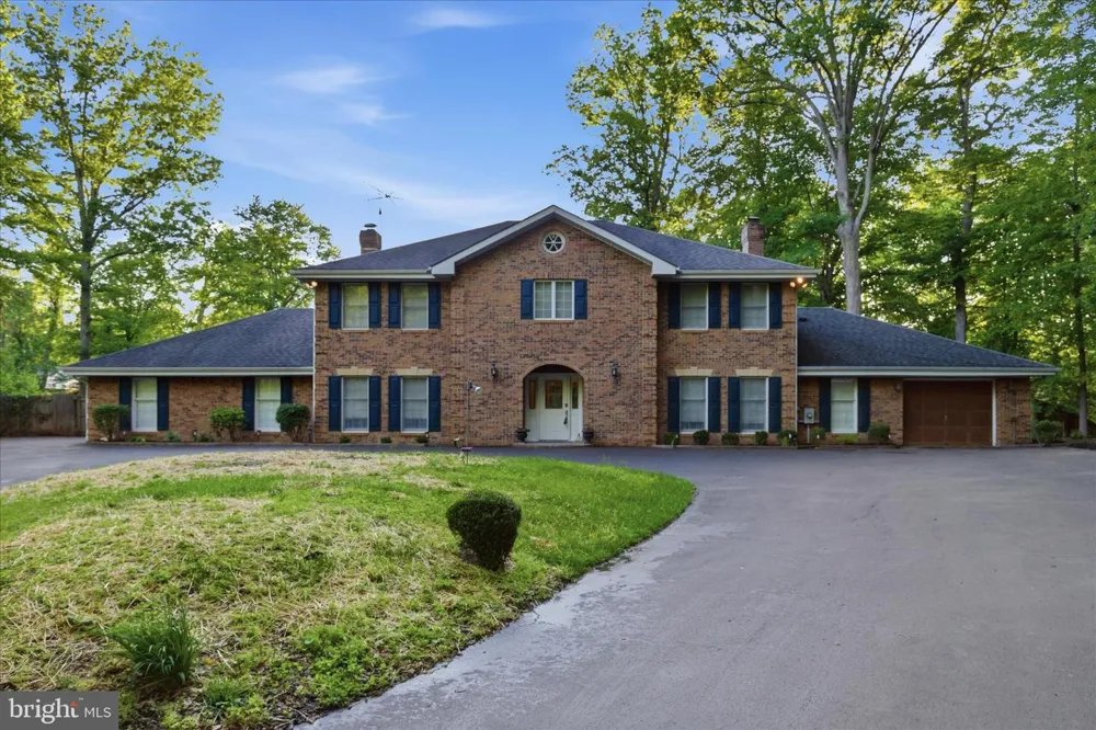 3901 LAKESIDE COURT Dunkirk, MD 20754
