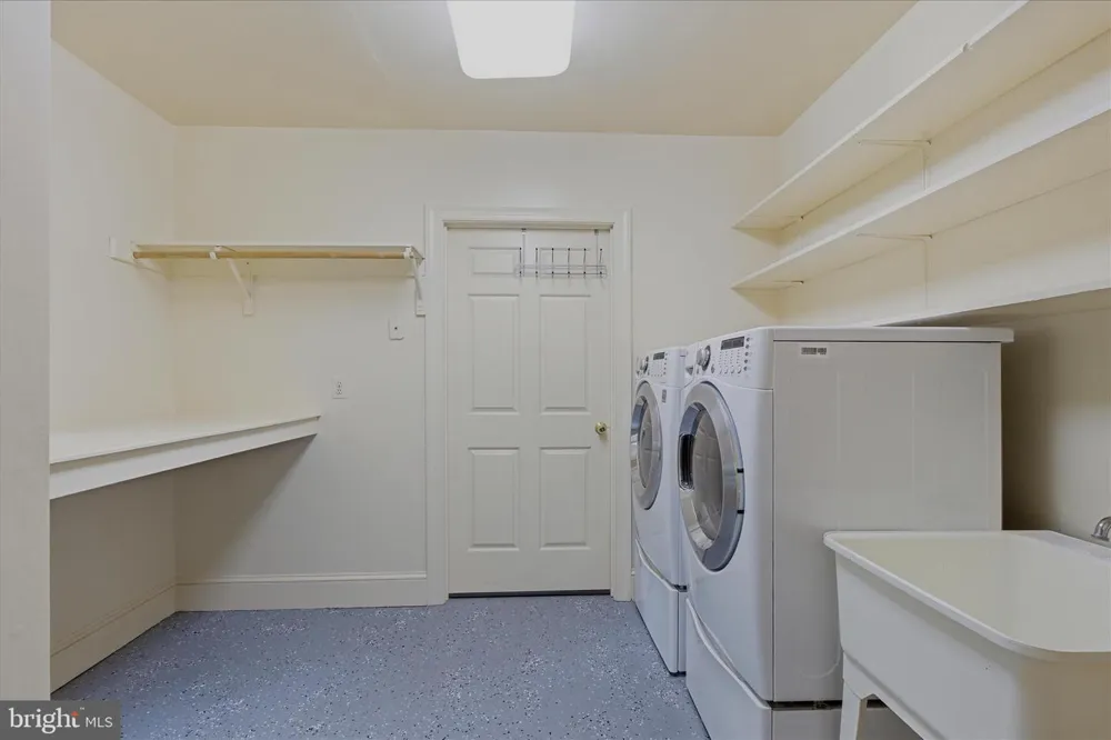 3901 LAKESIDE COURT Dunkirk, MD 20754