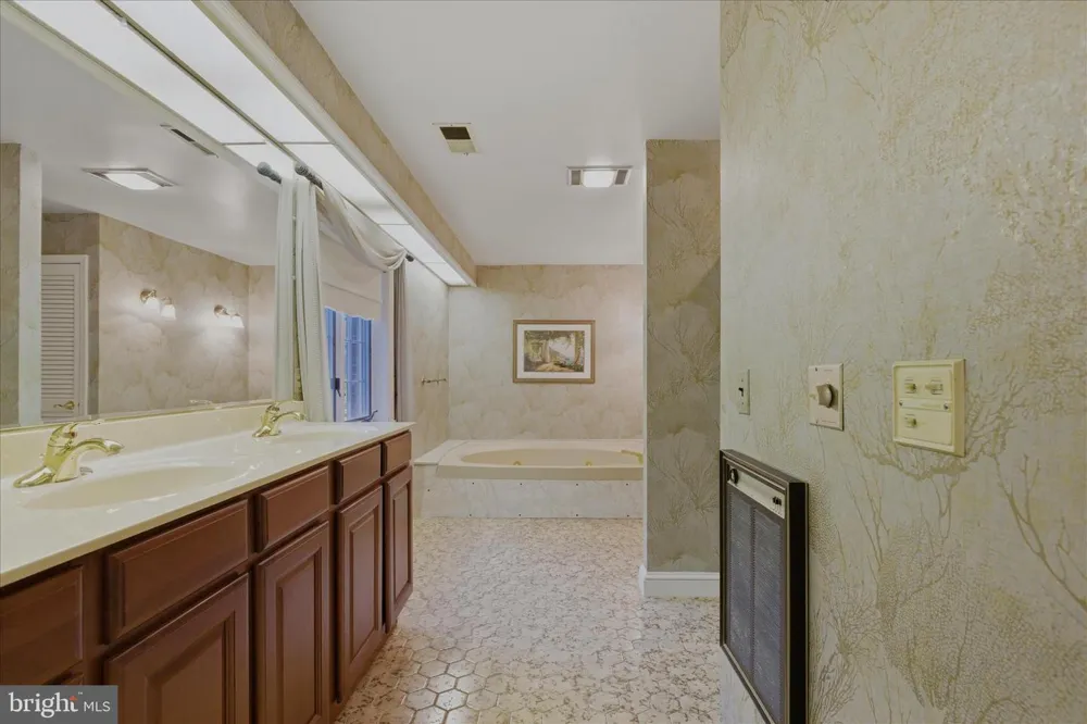 3901 LAKESIDE COURT Dunkirk, MD 20754