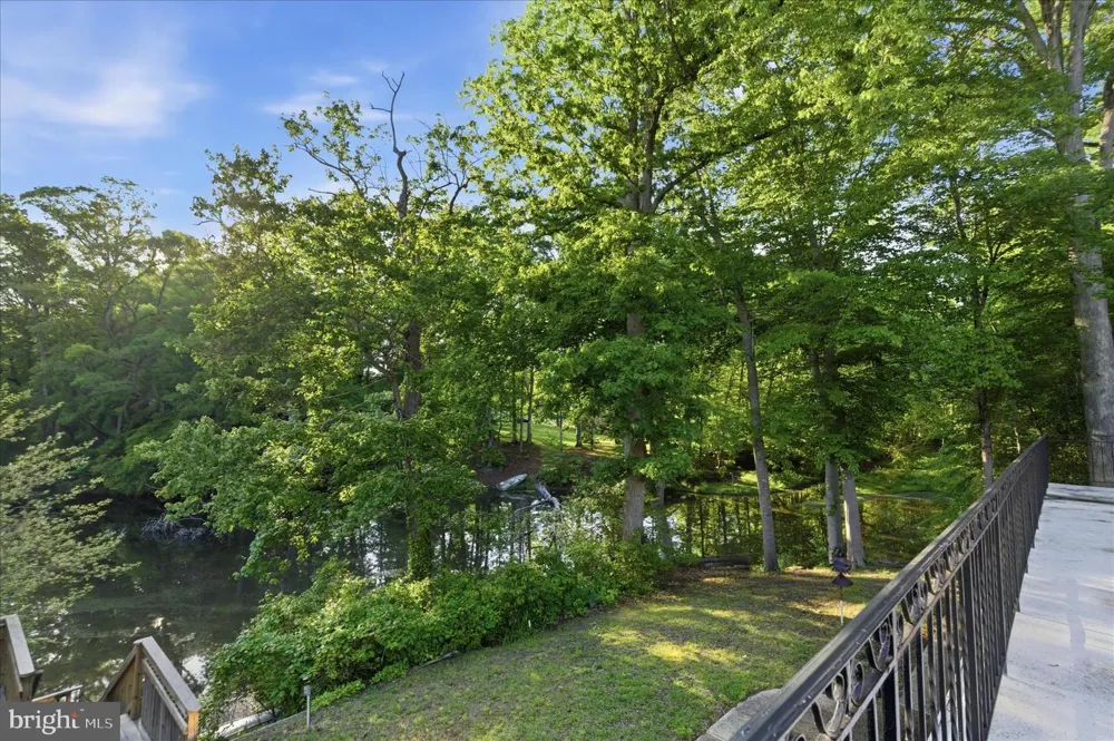 3901 LAKESIDE COURT Dunkirk, MD 20754