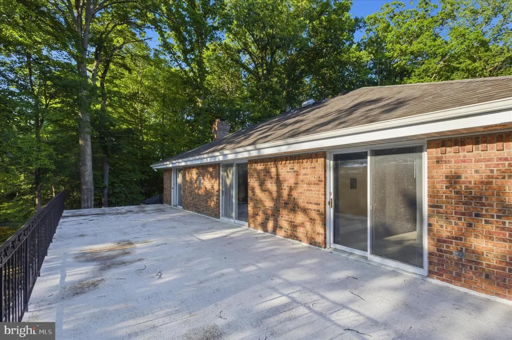 3901 LAKESIDE COURT Dunkirk, MD 20754