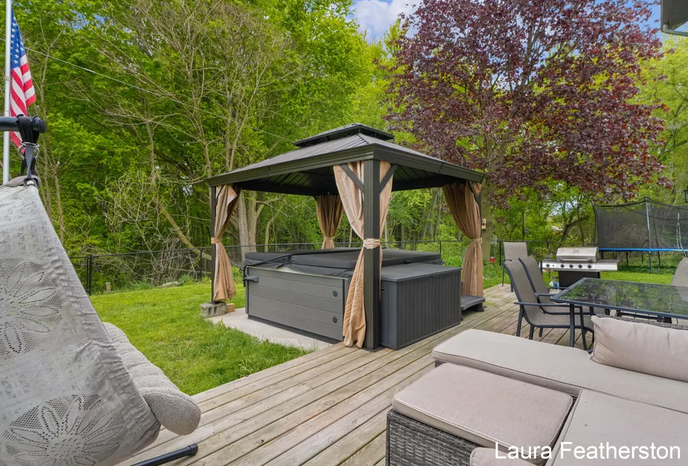 10451 Pine Island Drive NE Algoma Township, MI 49345