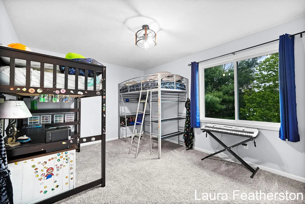 10451 Pine Island Drive NE Algoma Township, MI 49345
