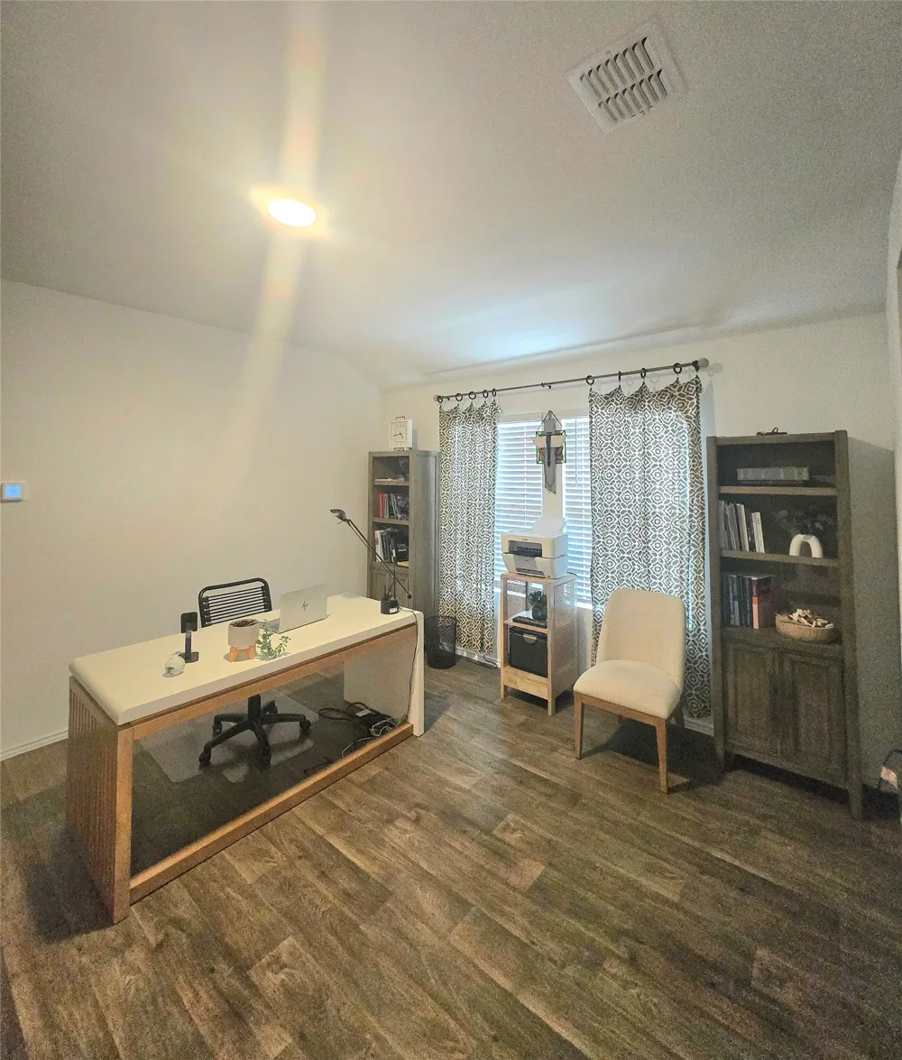 12419 Silversmith Lane Buda, TX 78610