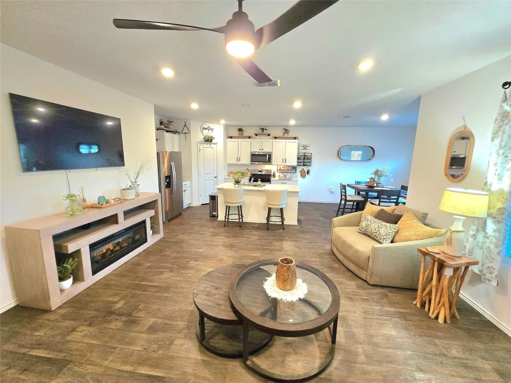 12419 Silversmith Lane Buda, TX 78610