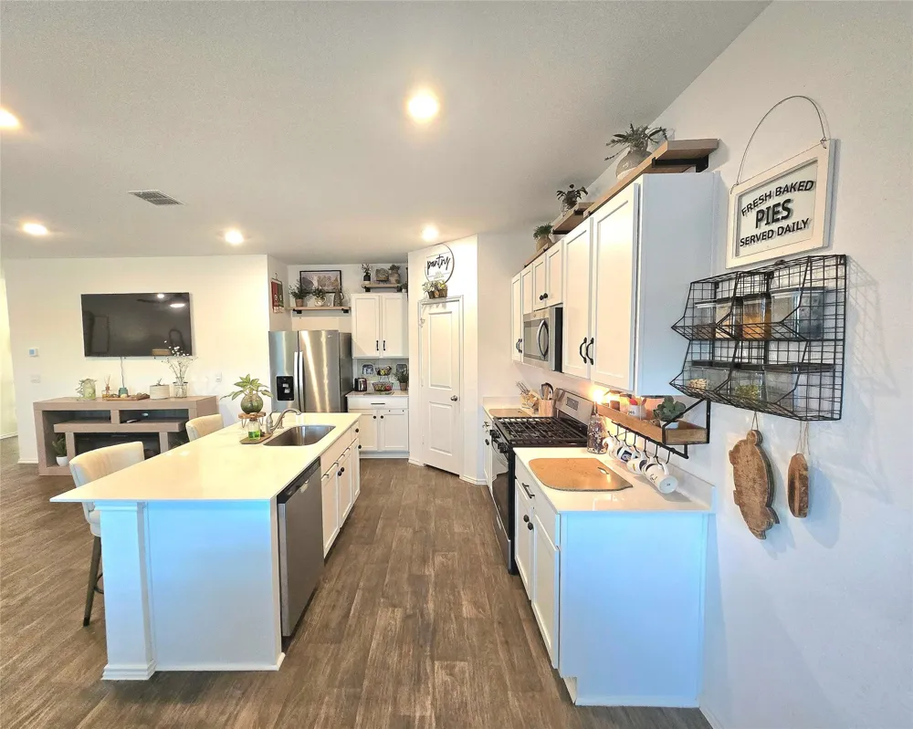 12419 Silversmith Lane Buda, TX 78610