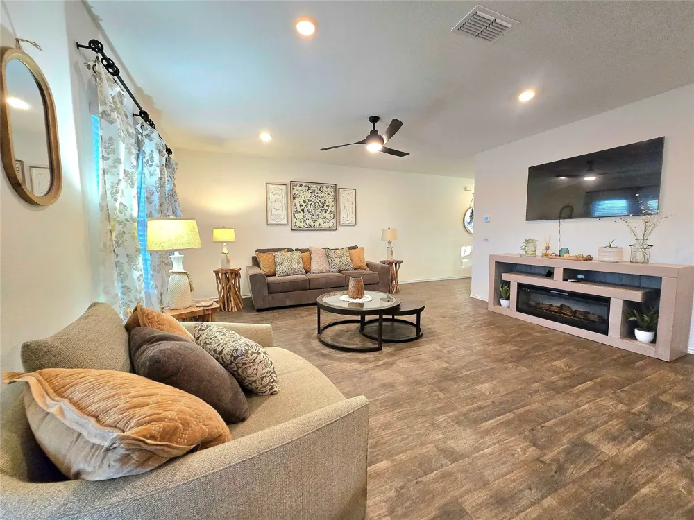12419 Silversmith Lane Buda, TX 78610