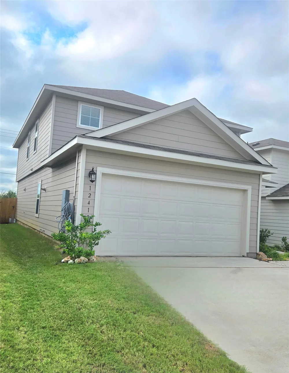 12419 Silversmith Lane Buda, TX 78610
