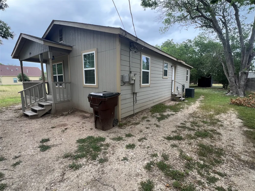 1310 Torres Street Lockhart, TX 78644