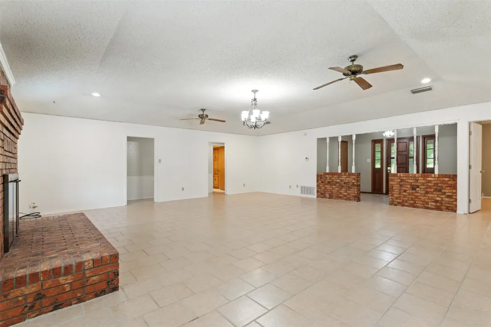 5161 US Highway 271 Pittsburg, TX 75686