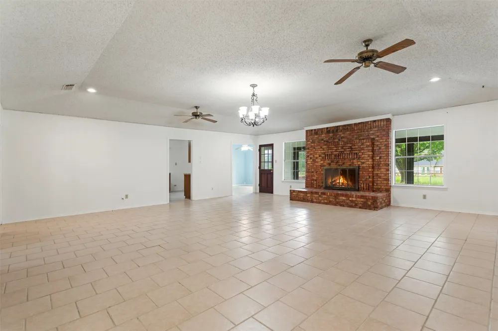 5161 US Highway 271 Pittsburg, TX 75686