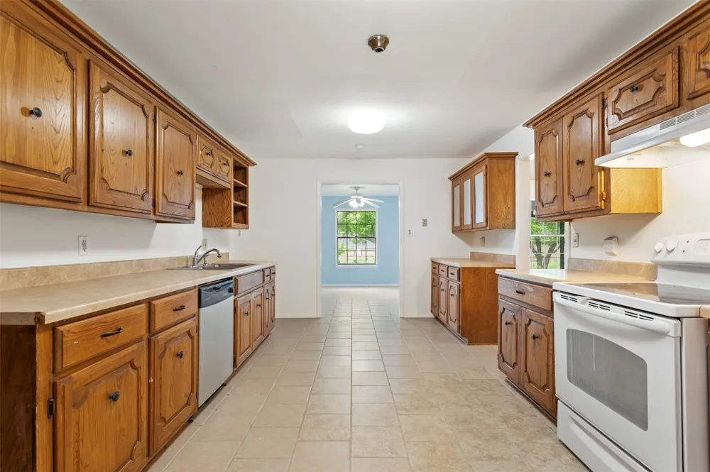 5161 US Highway 271 Pittsburg, TX 75686